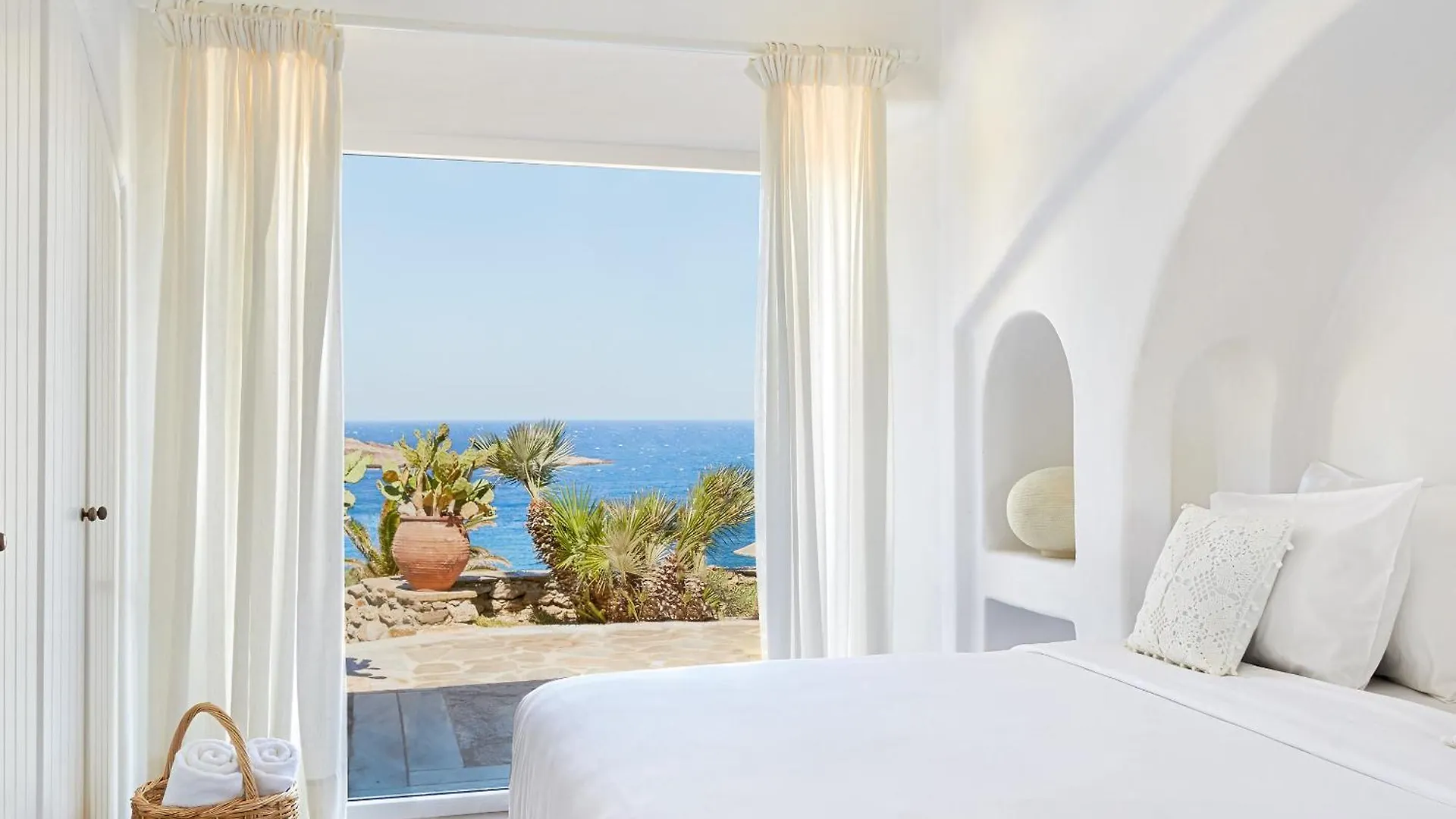 Mykonos Lolita, A Grecotel Resort To Live Mykonos Town