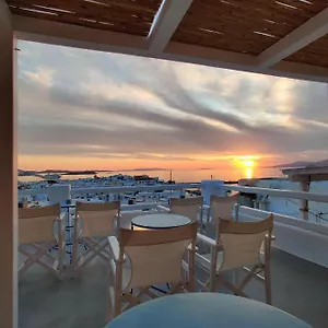 レフテリス ** Mykonos Town